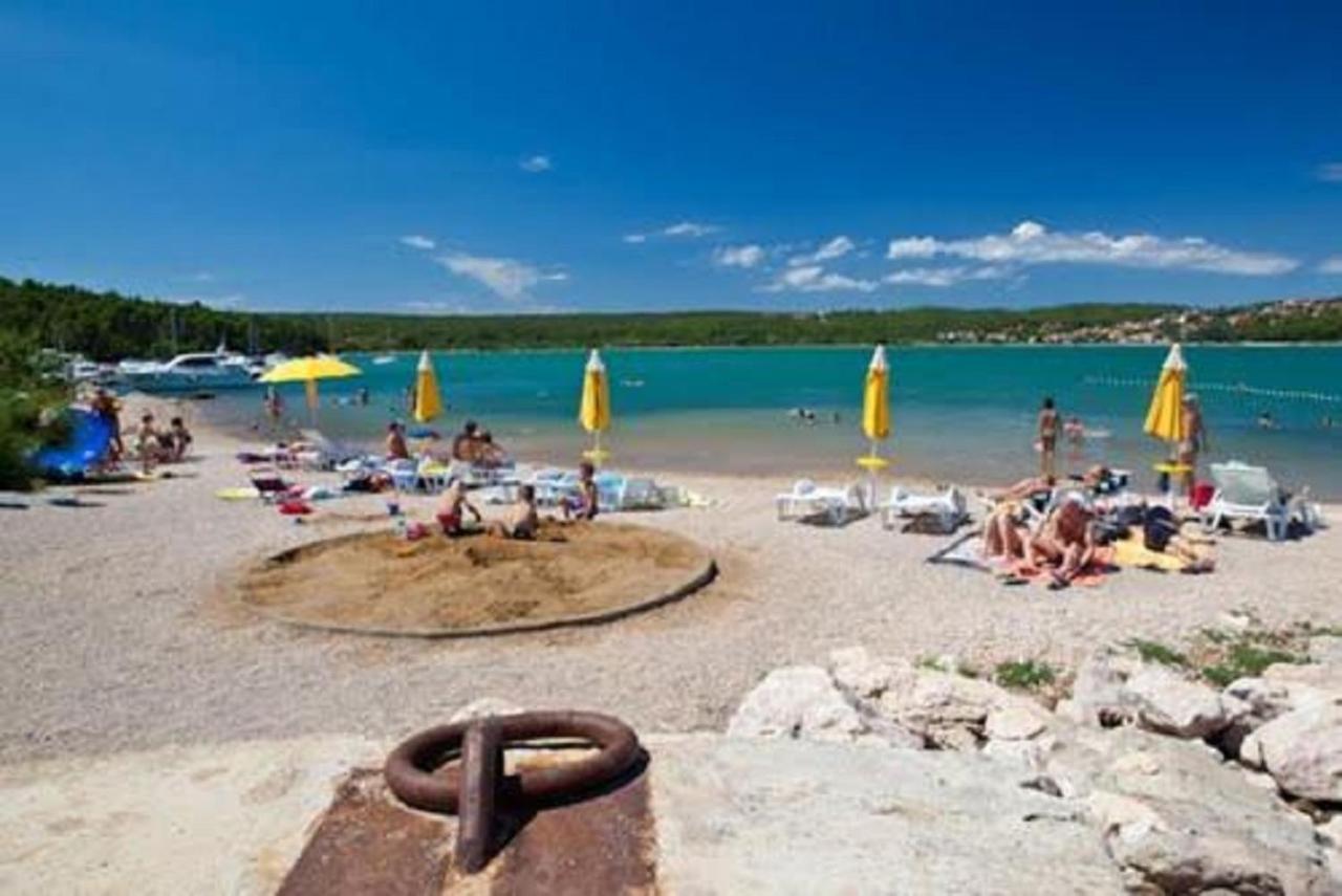 Apartments Mestrovic, Klimno, Soline Bay, Island Krk Zewnętrze zdjęcie
