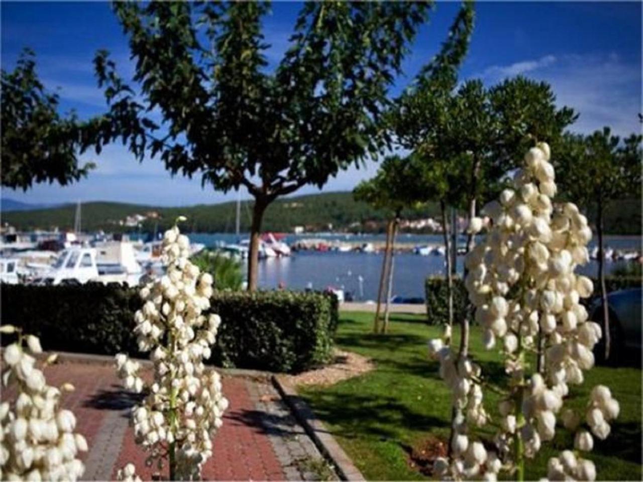 Apartments Mestrovic, Klimno, Soline Bay, Island Krk Zewnętrze zdjęcie